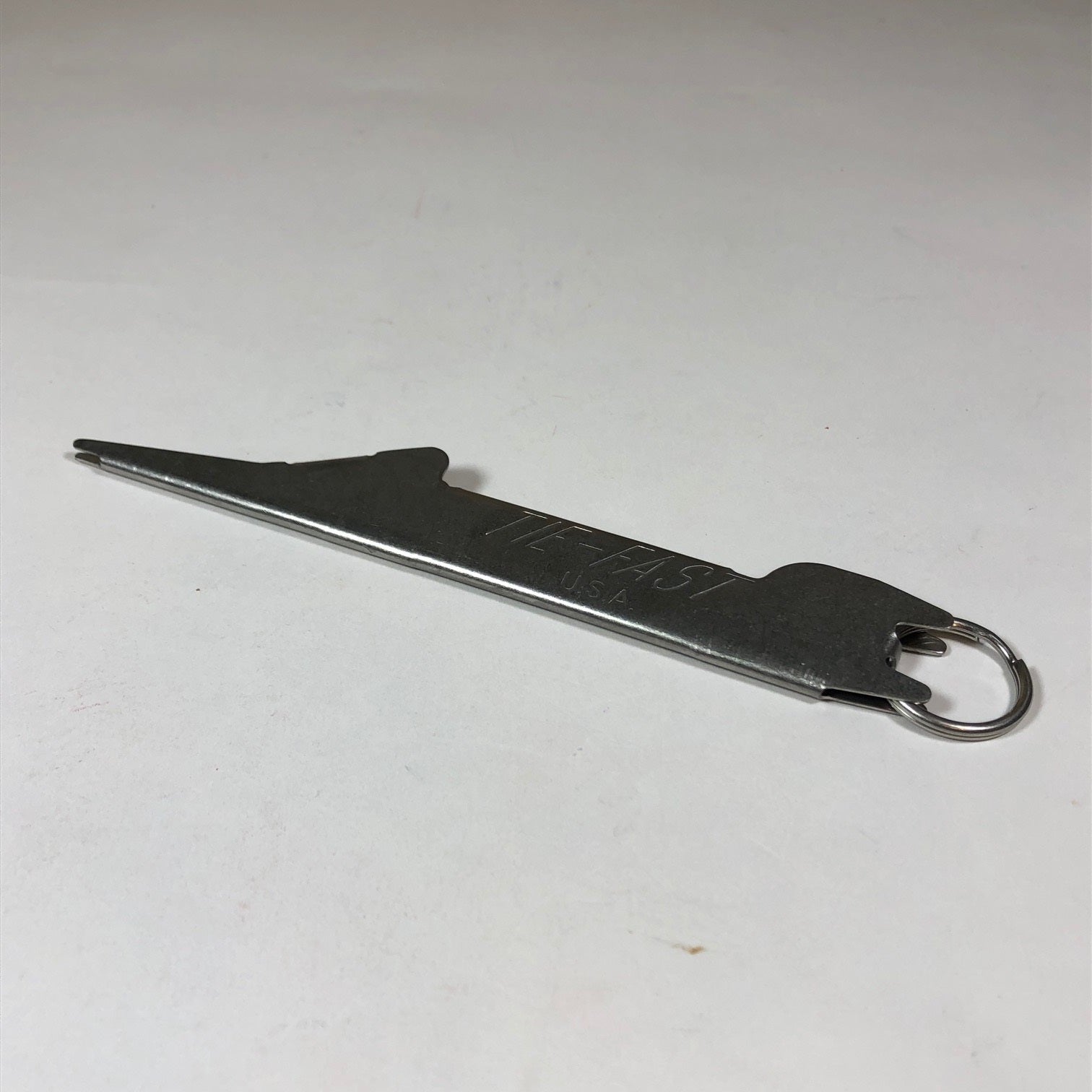 Tie-Fast Magnum Knot Tyer